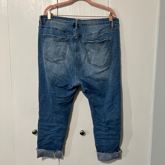 Kancan Distressed Capris - Picture 3 of 4